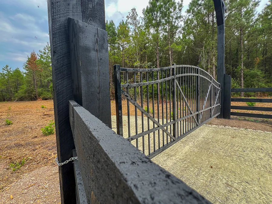 Bardranch Gate Closeup