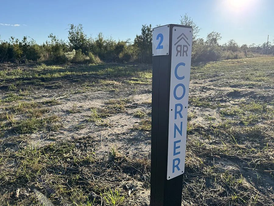 Magnolia Point Corner