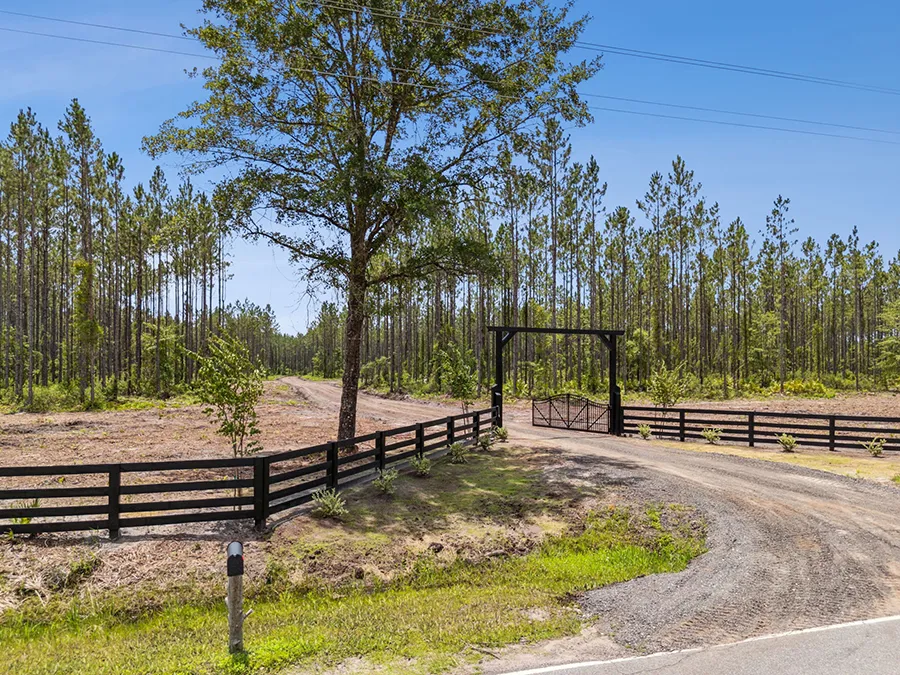 Bray Tract Gate